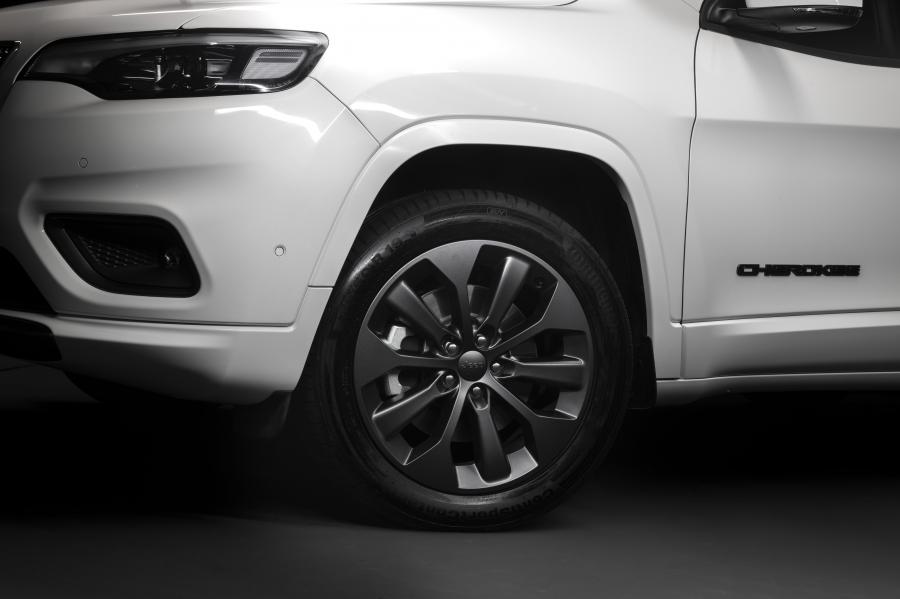 Колеса Jeep Cherokee S (KL) 2019 года  (фото 5 из 9)